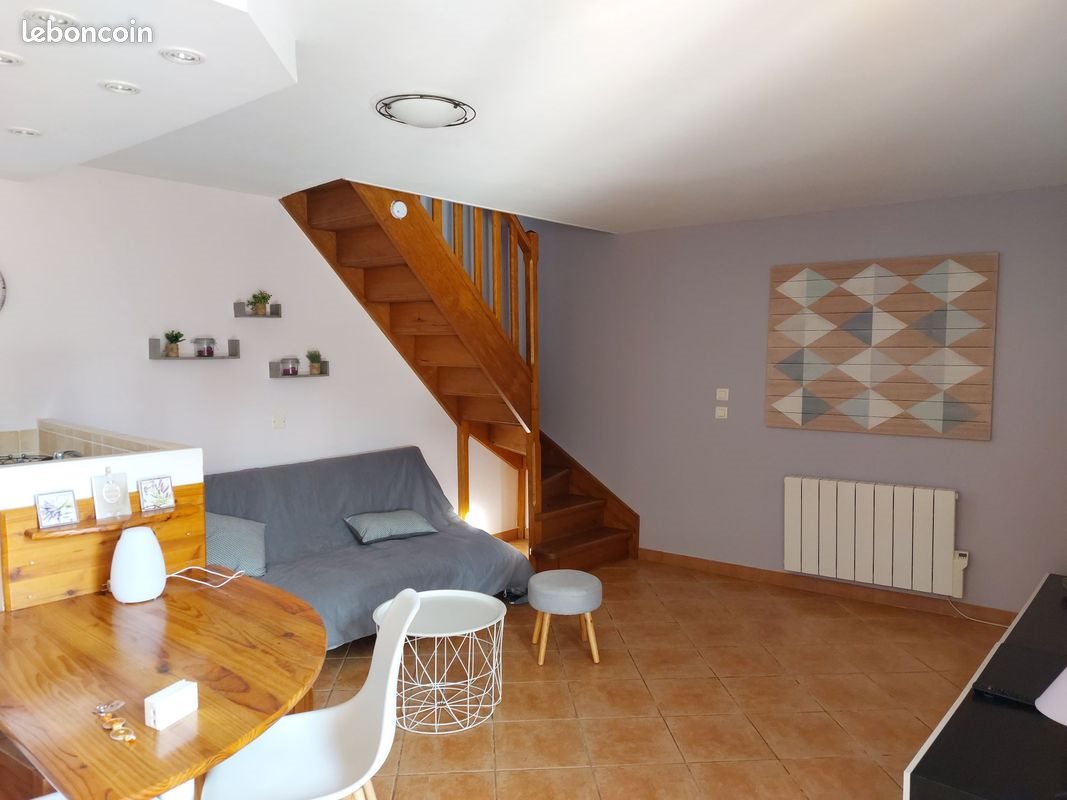 Appartement à louer, 45m², Alba-la-Romaine