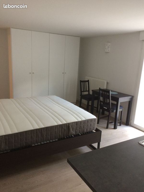 Appartement à louer, 25m², Sèvres