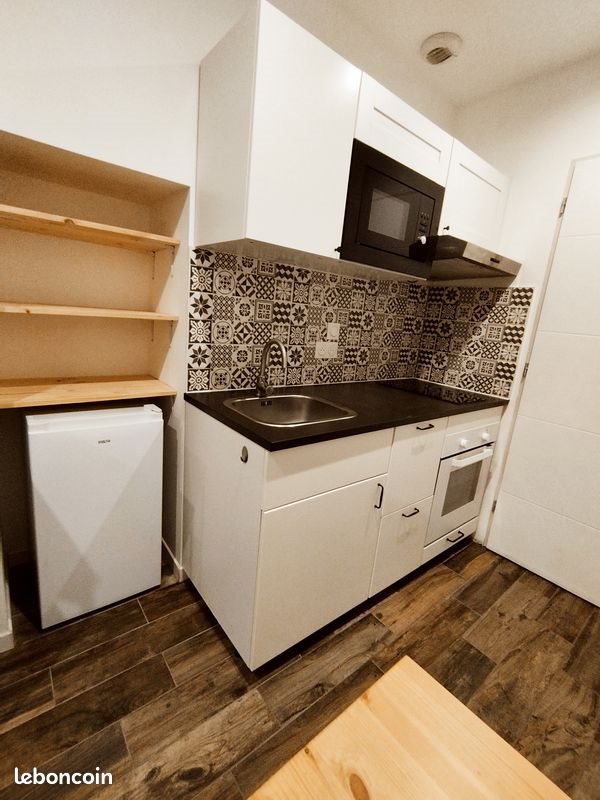 Appartement à louer, 18m², Saint-Maximin-la-Sainte-Baume