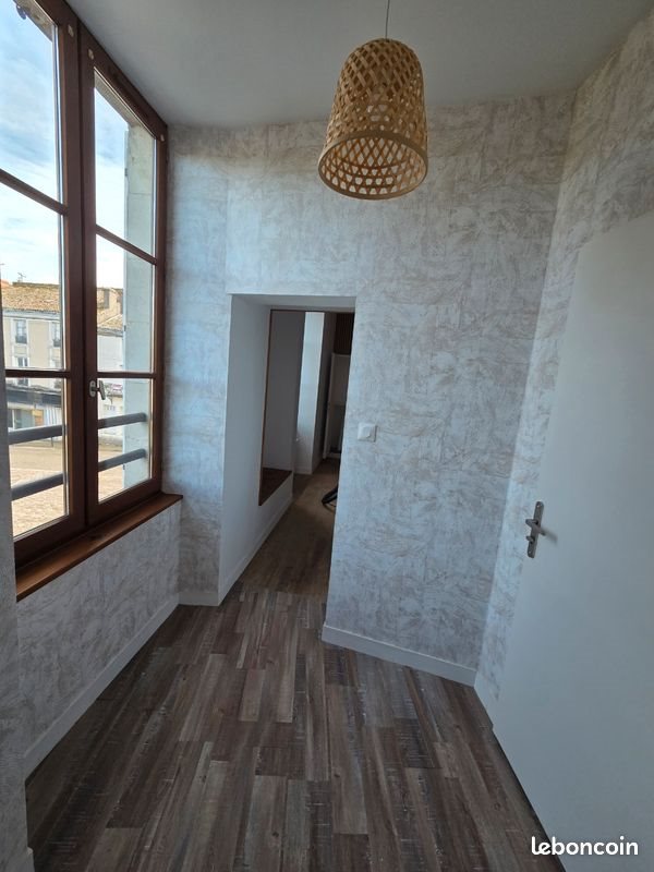 Appartement à louer, 78m², Valence-en-Poitou