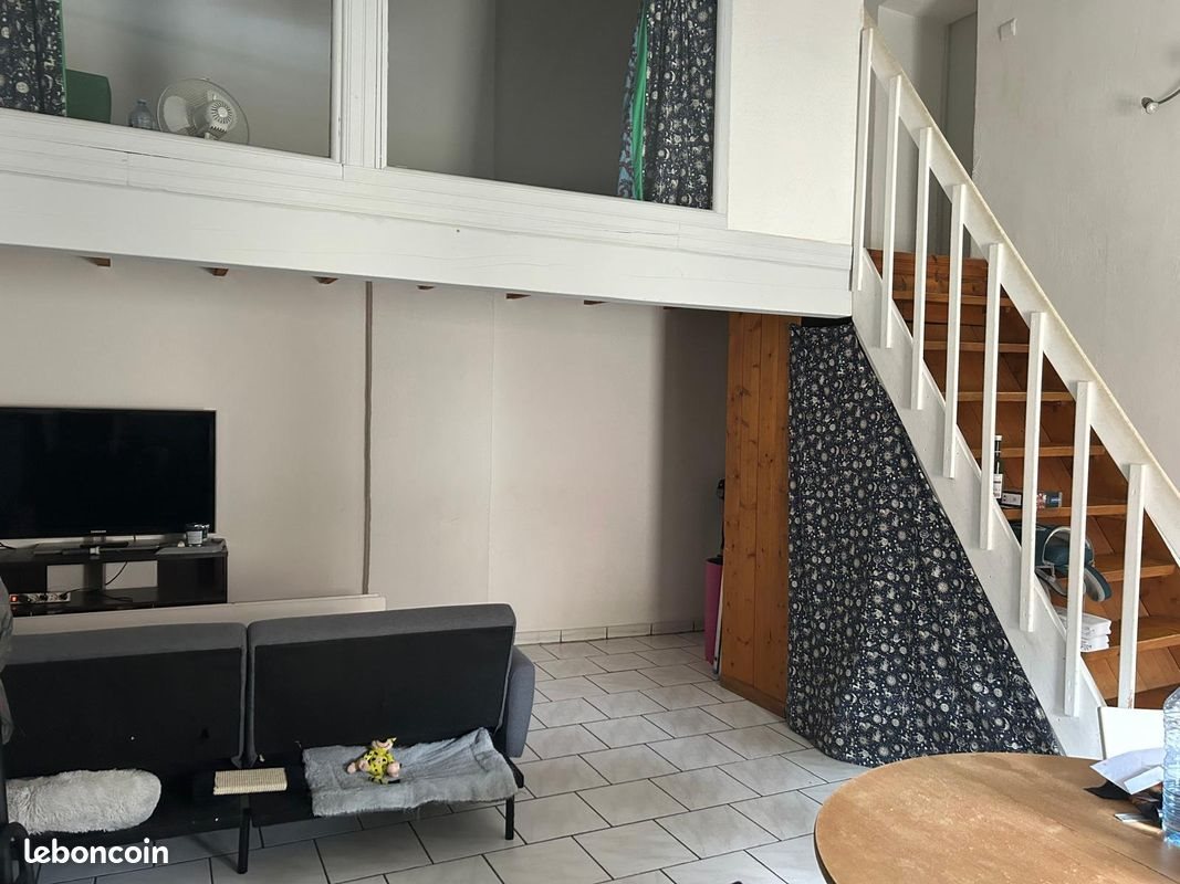 Appartement à louer, 65m², Cuers