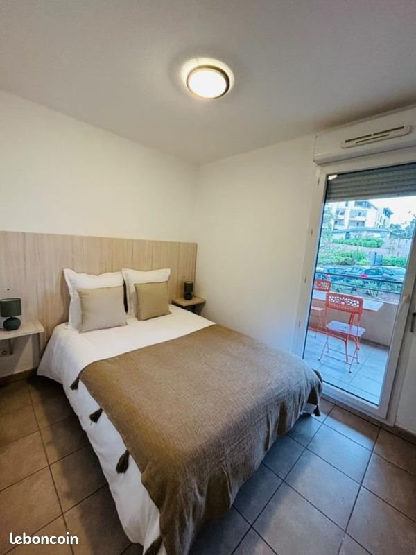 Appartement à louer, 30m², Roquebrune-sur-Argens