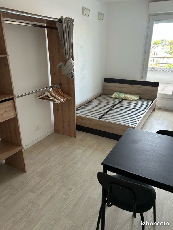 Appartement à louer, 25m², Stains