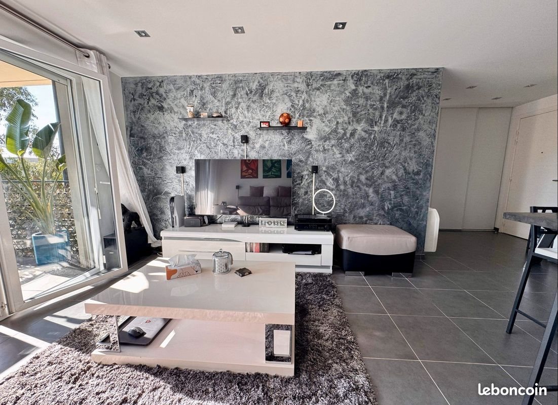 Appartement à vendre, 57m², Fréjus