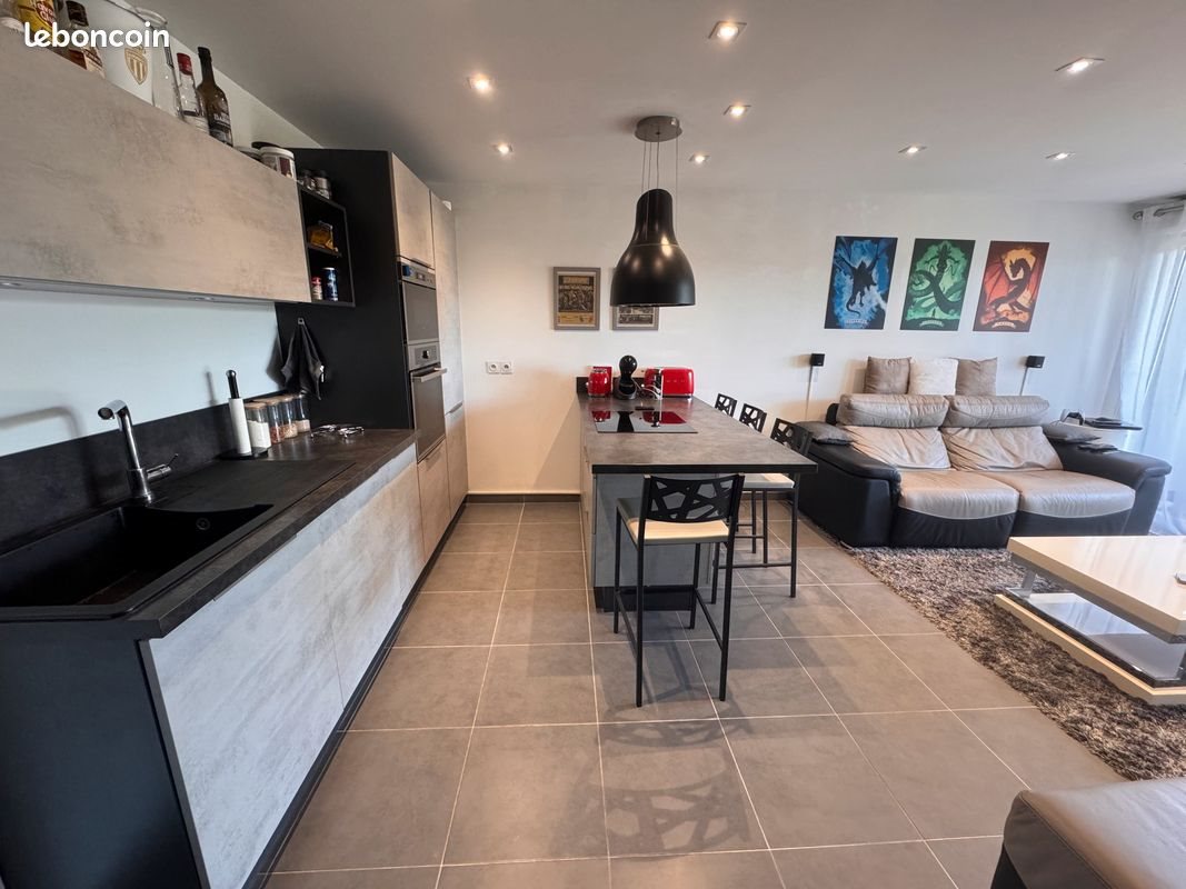 Appartement à vendre, 57m², Fréjus