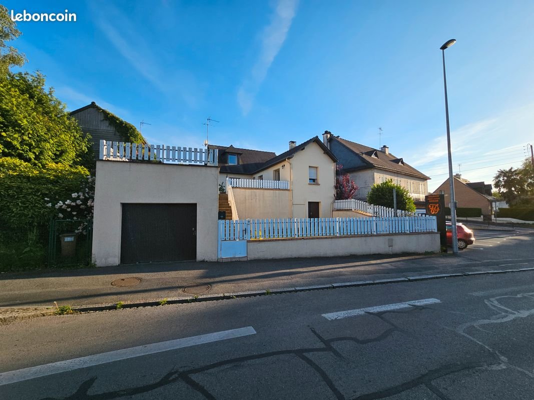 Maison à louer, 82m², Fougères