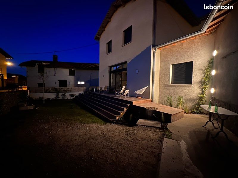 Maison à louer, 160m², Saint-Laurent-de-Chamousset