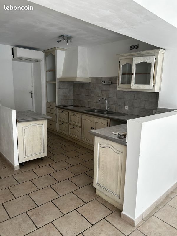 Maison à louer, 80m², Noves