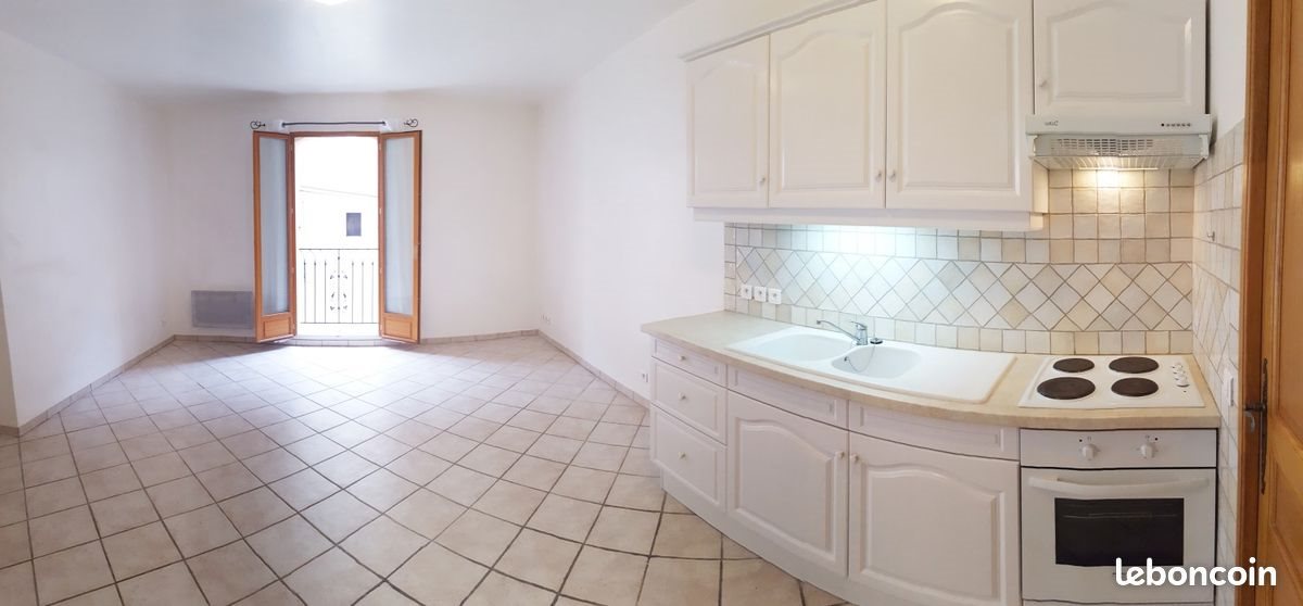 Appartement à louer, 28m², Peyrolles-en-Provence