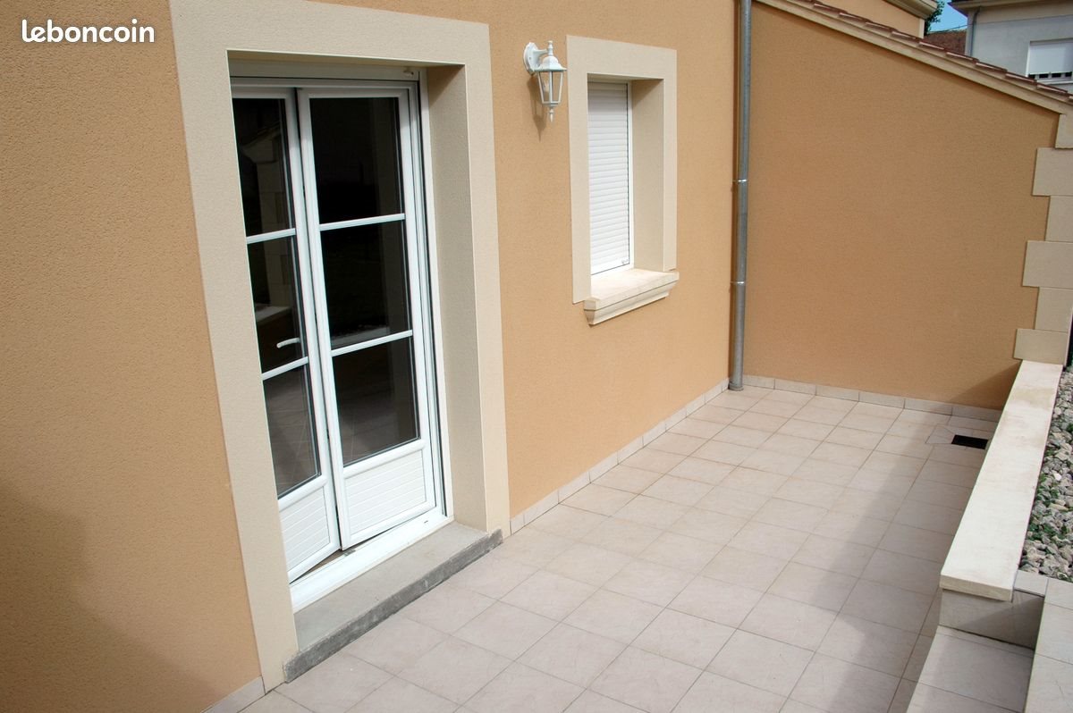 Maison à louer, 80m², Arcisses