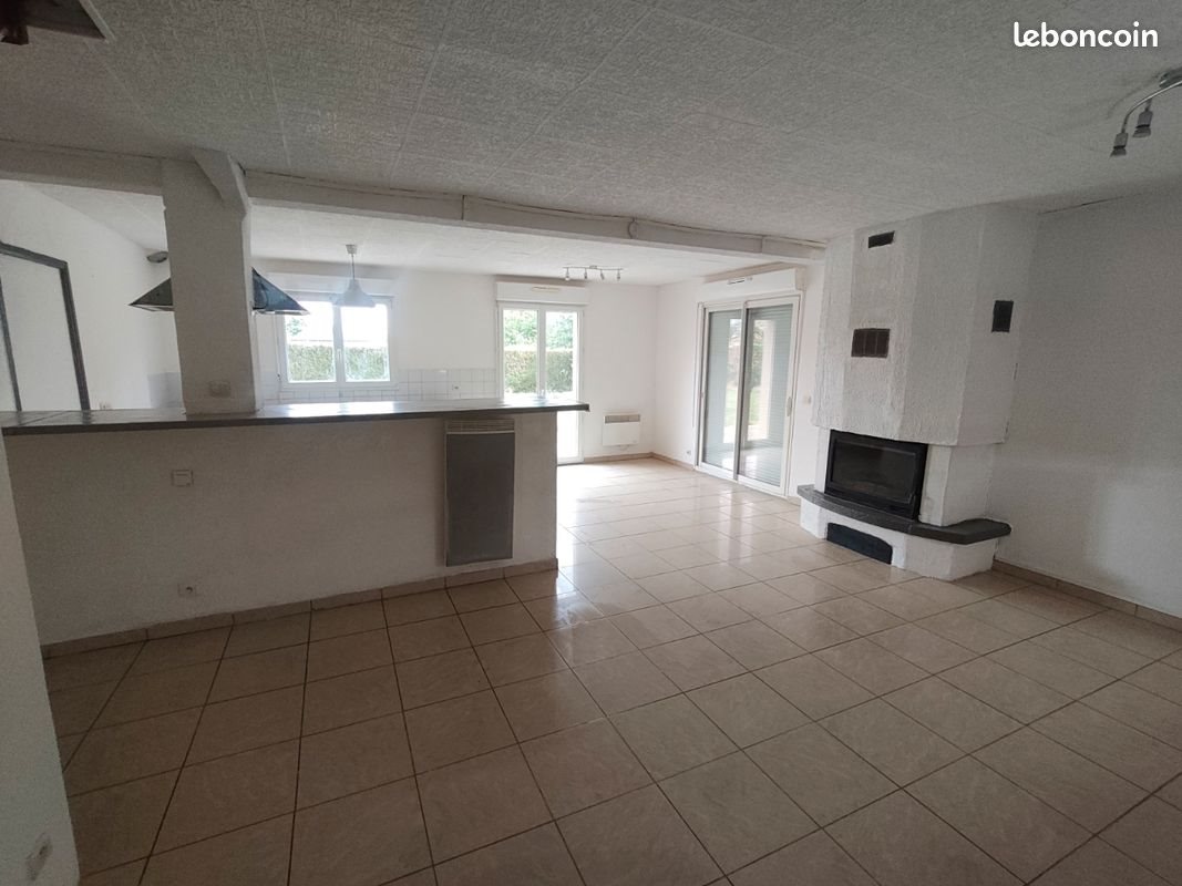 Maison à louer, 95m², Saint-Vran