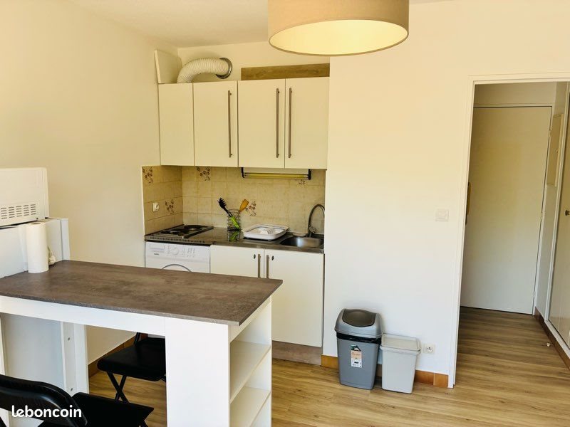 Appartement à louer, 19m², Le Pradet