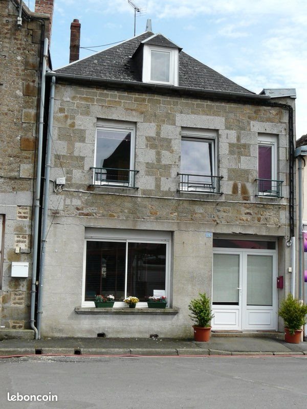 Maison à louer, 220m², Briouze