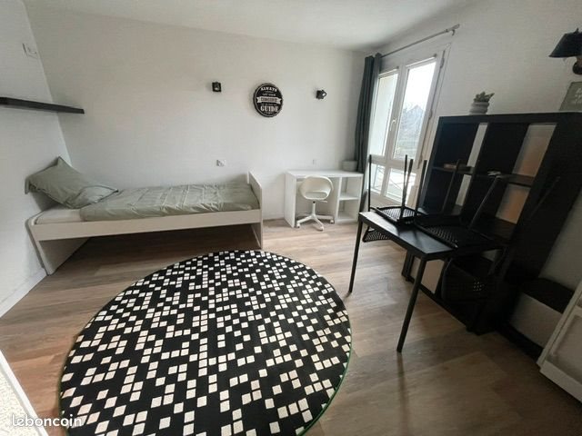 Appartement à louer, 18m², Cergy