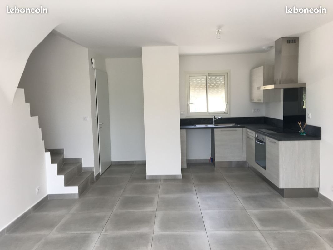 Maison à louer, 70m², Sérignan-du-Comtat
