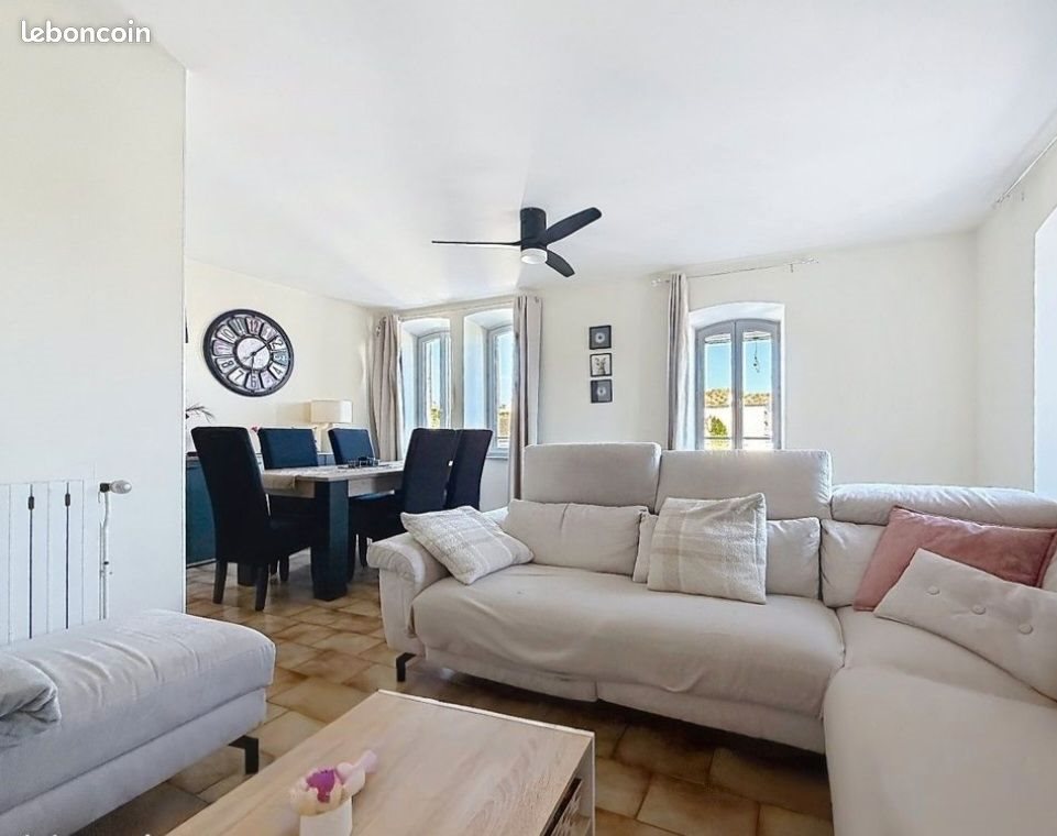 Appartement à louer, 82m², Ruoms