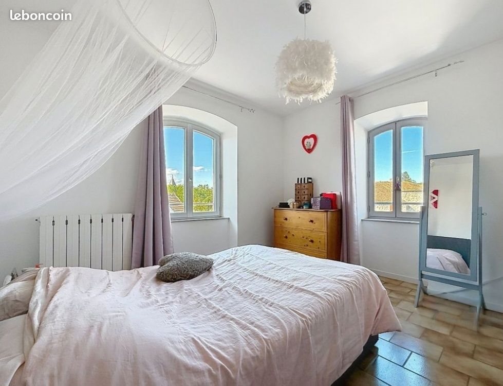Appartement à louer, 82m², Ruoms