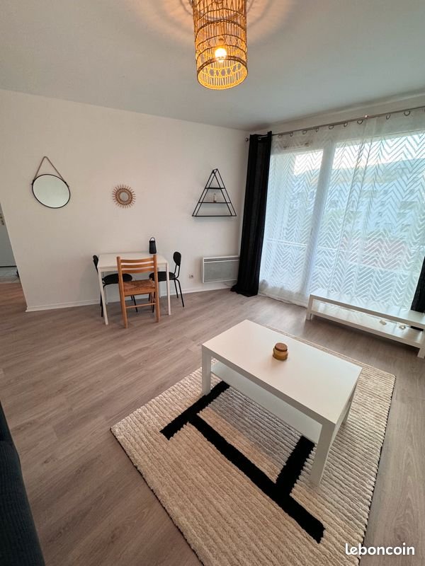 Appartement à louer, 41m², Cergy