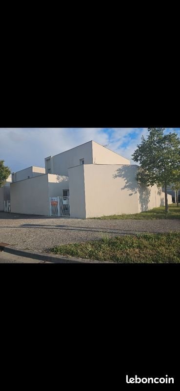 Maison à louer, NaNm², La Rochelle