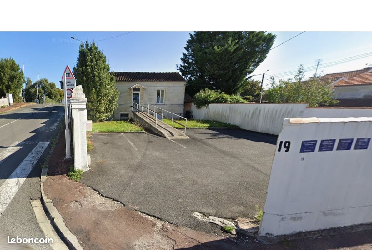 Appartement à louer, 24m², Saintes