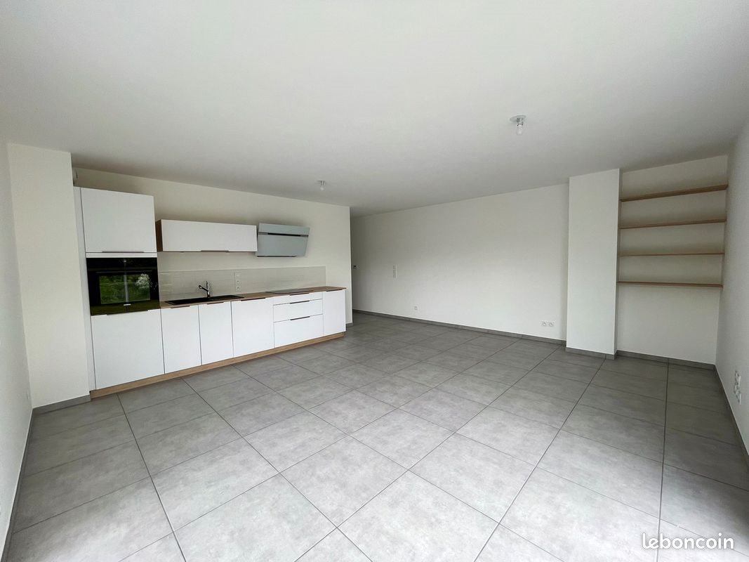 Appartement à louer, 70m², Evian-les-Bains