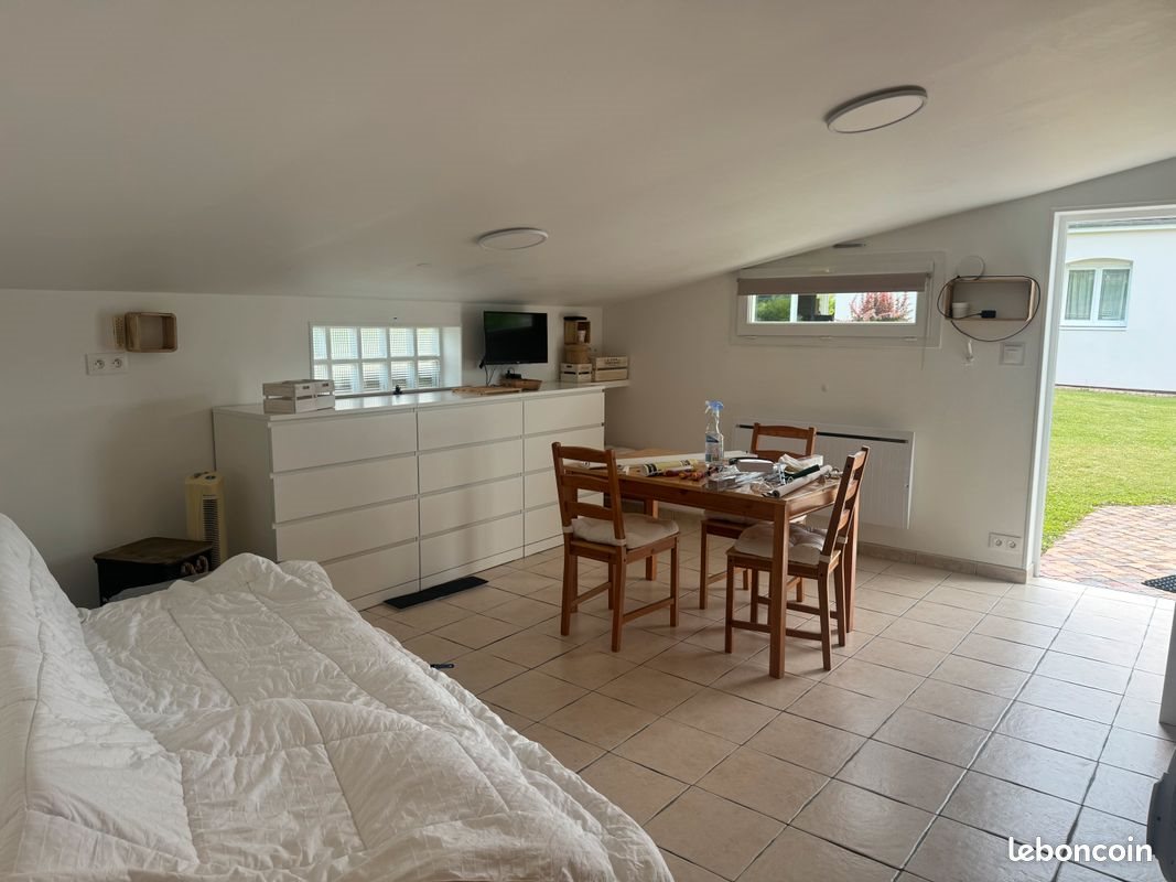 Appartement à louer, 27m², Saint-Julien-les-Villas