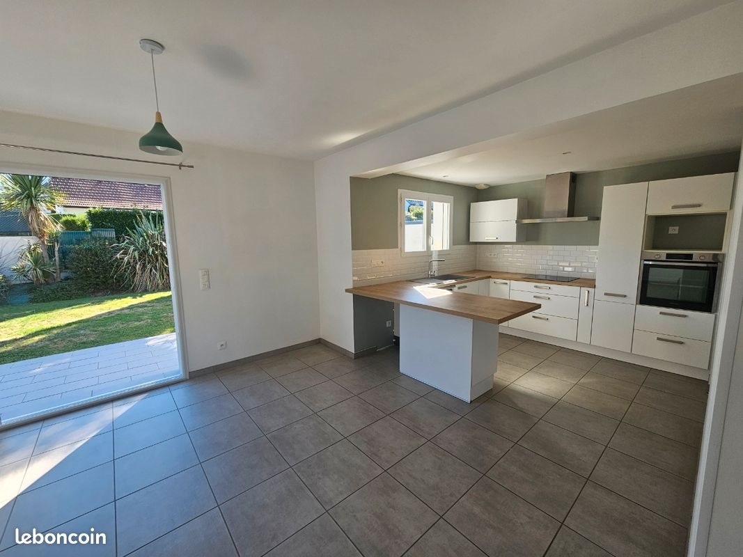 Maison à louer, 90m², Morlaàs