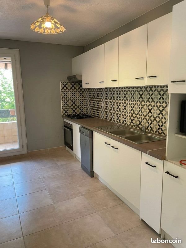Appartement à vendre, 81m², Saint-Genis-Laval