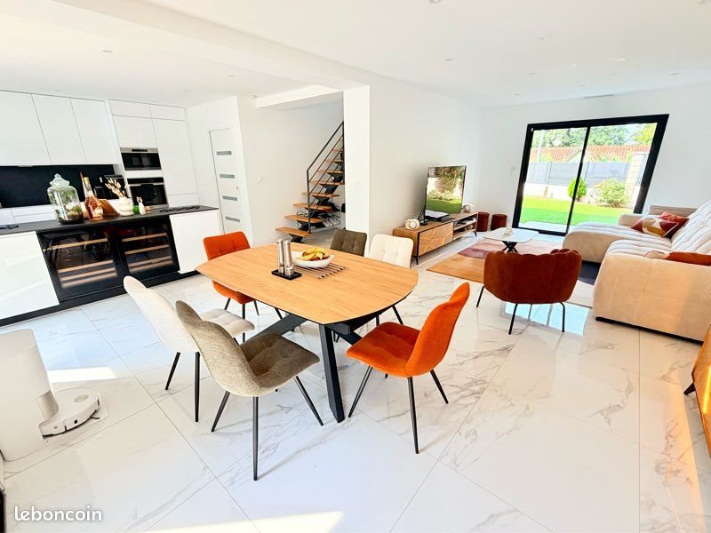 Maison à vendre, 126m², Camarsac