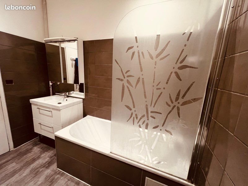 Appartement à vendre, 61m², Pont-de-Chéruy