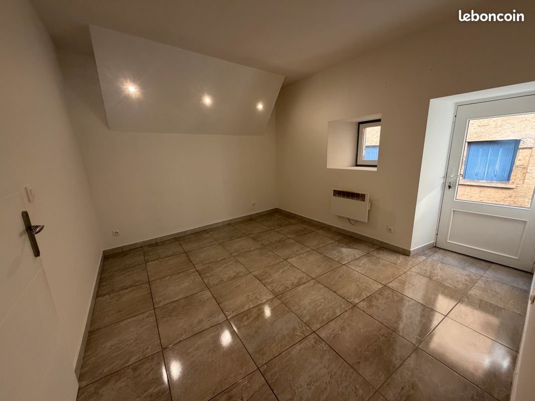 Appartement à louer, 40m², Saint-Antonin-Noble-Val