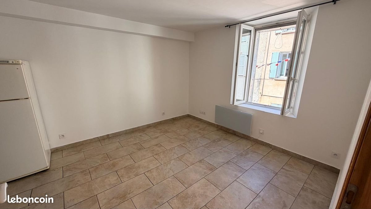 Appartement à louer, 27m², Trans-en-Provence