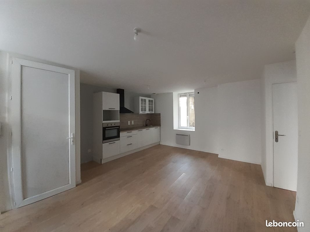 Appartement à louer, 42m², Roanne