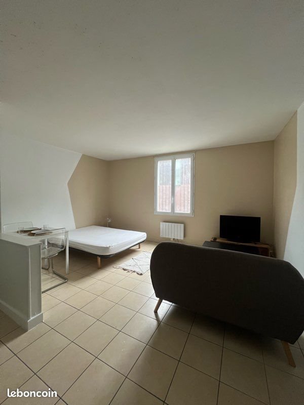 Appartement à louer, 28m², Rochefort