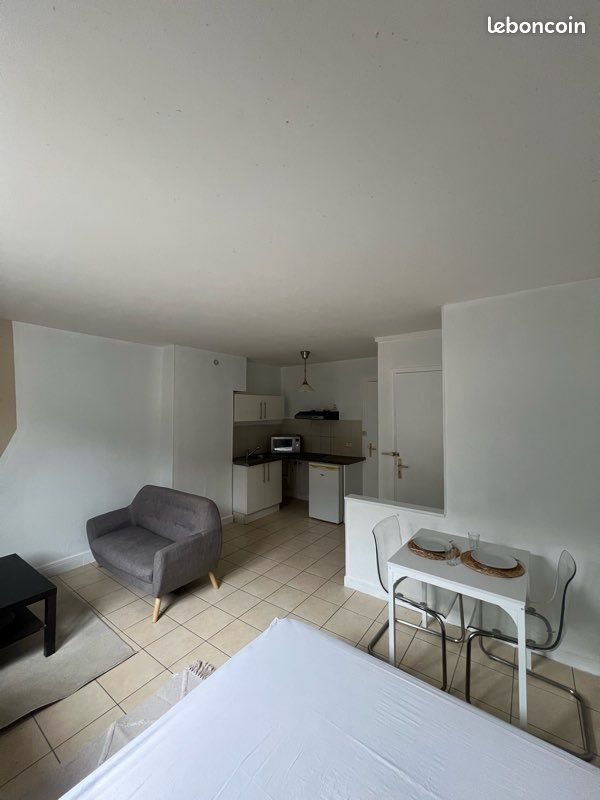 Appartement à louer, 28m², Rochefort