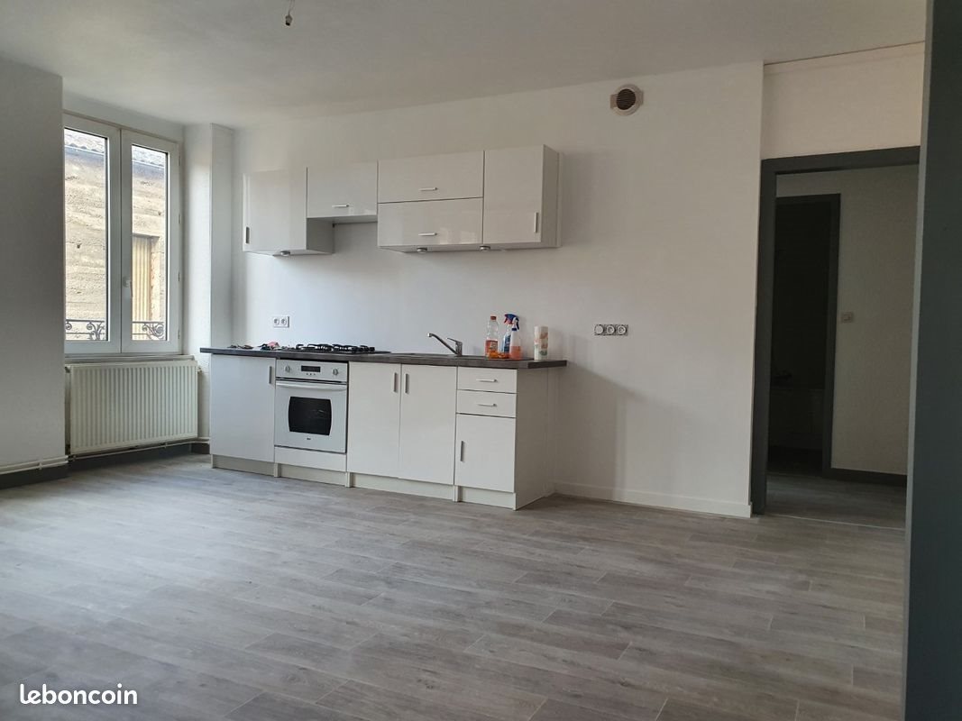 Appartement à louer, 100m², Charlieu