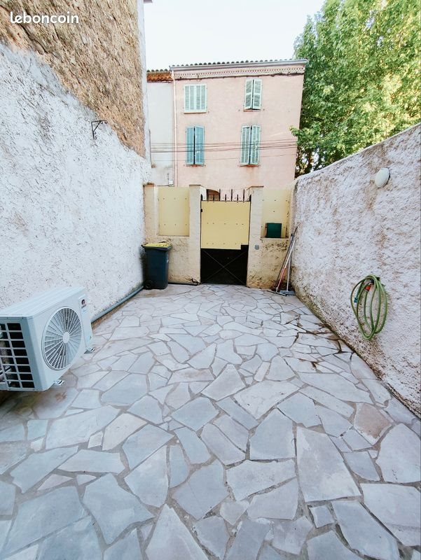 Appartement à louer, 42m², Garéoult