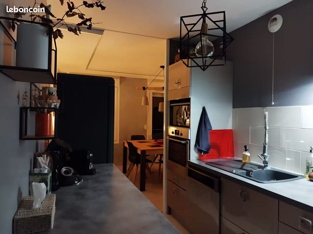 Appartement à louer, 75m², Sedan