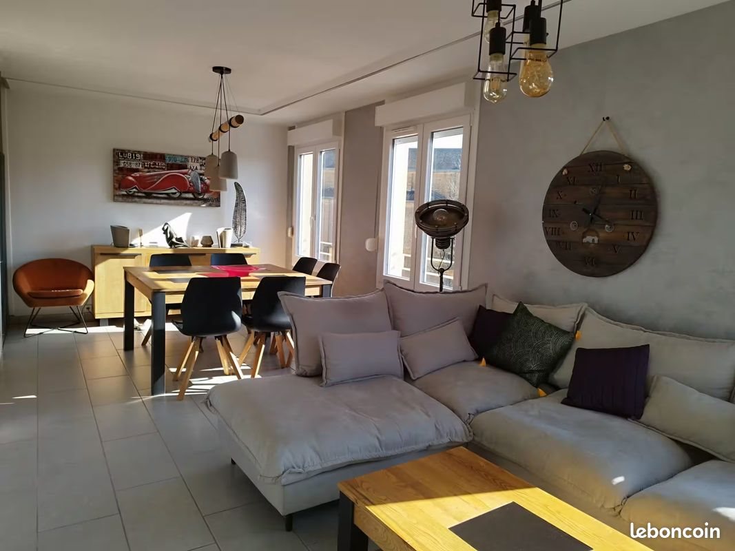Appartement à louer, 75m², Sedan