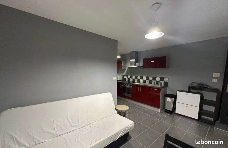 Appartement à louer, 30m², Cuges-les-Pins