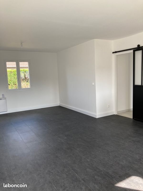 Maison à louer, 170m², Gravigny