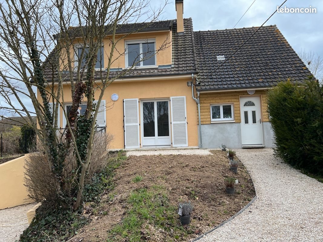 Maison à louer, 105m², Saint-Lyé