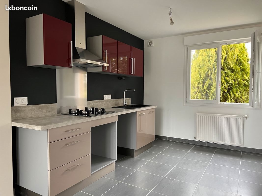 Maison à louer, 105m², Saint-Lyé