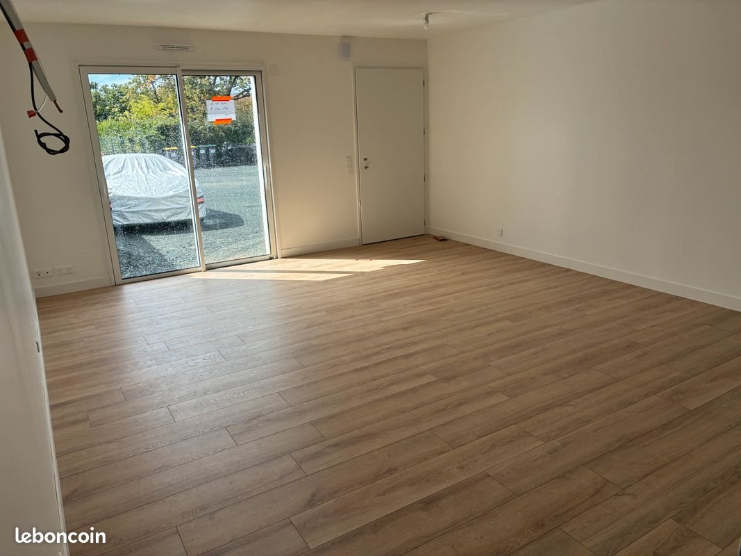 Maison à louer, 55m², Charron