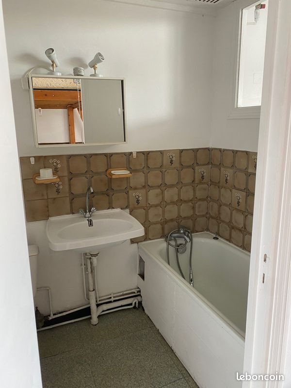 Appartement à louer, 18m², Angoulême