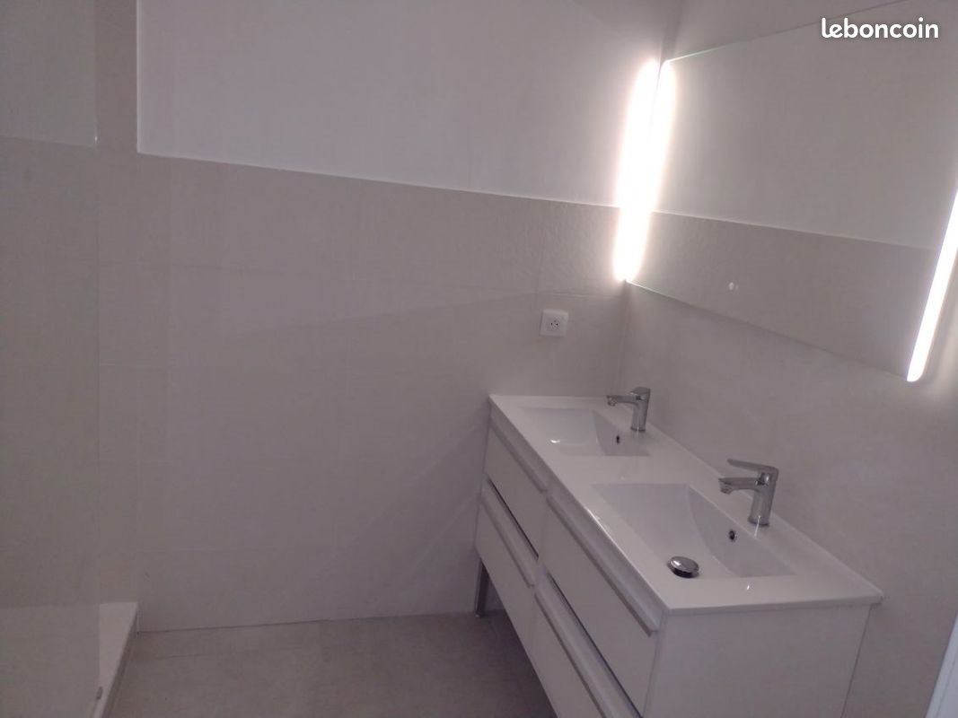 Appartement à louer, 68m², Marseille 8ème