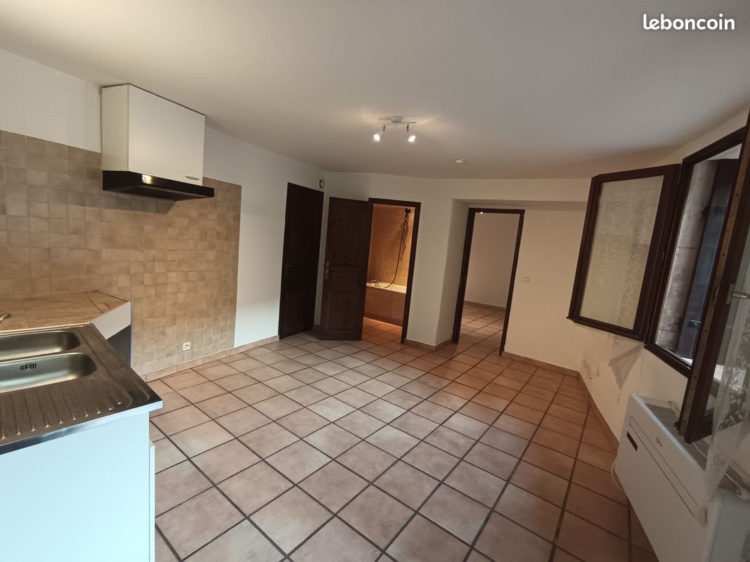 Appartement à louer, 35m², Saint-Laurent-des-Arbres