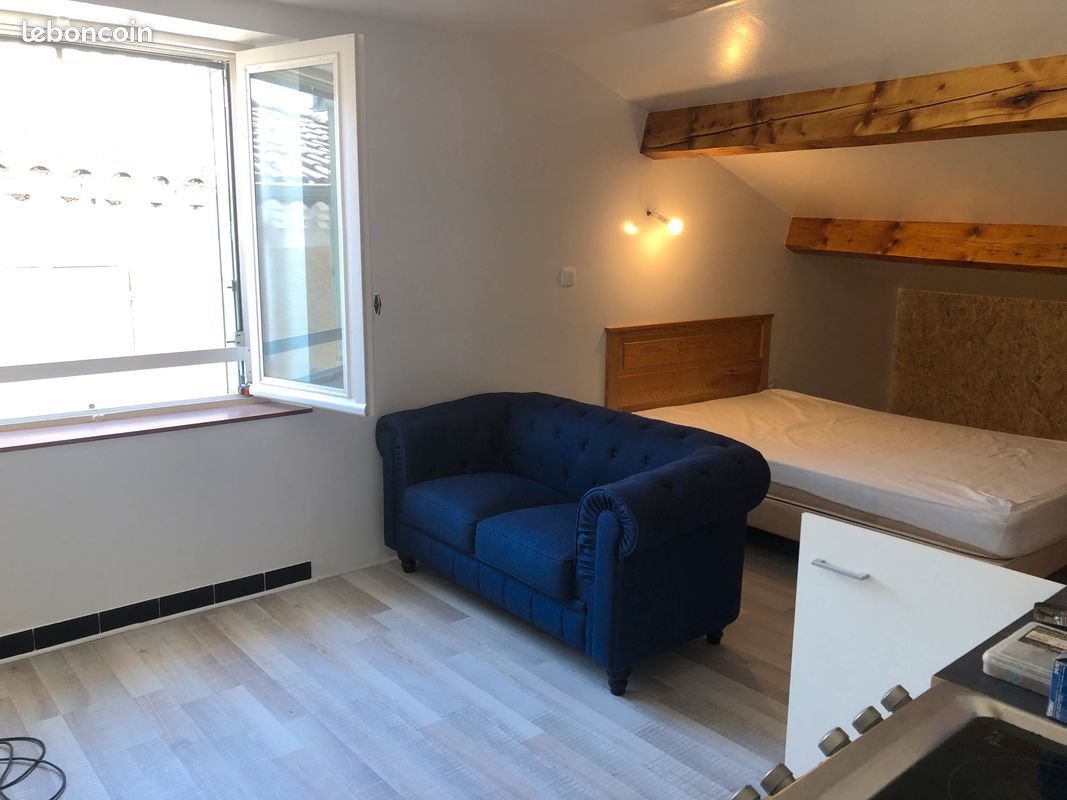 Appartement à louer, 19m², Aubenas