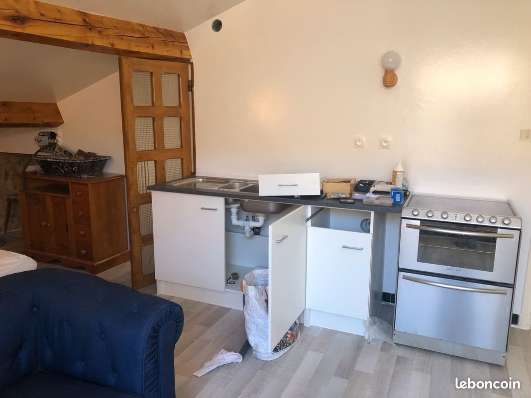 Appartement à louer, 19m², Aubenas