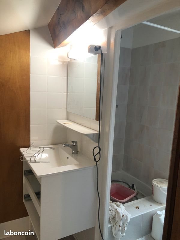 Appartement à louer, 19m², Aubenas
